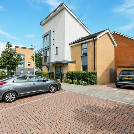 Elephant Court - Comfortable, Spacious House With Parking Reading Exterior foto
