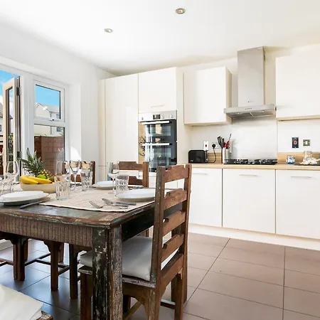 Elephant Court - Comfortable, Spacious House With Parking Reading Exterior foto